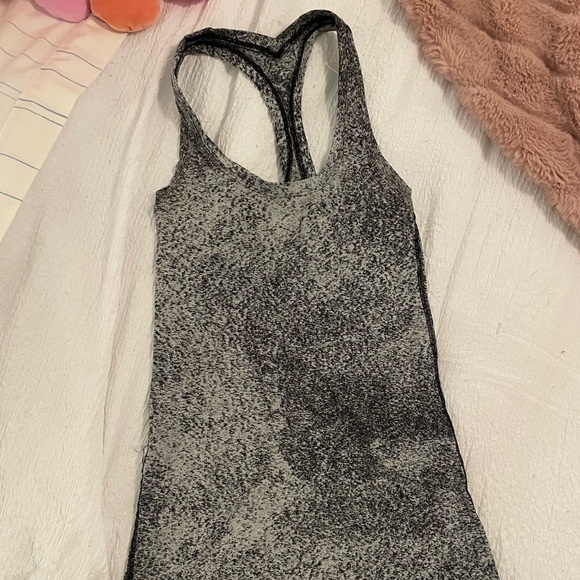 lululemon nulu tank size 6. black & white confetti print - Picture 1 of 4